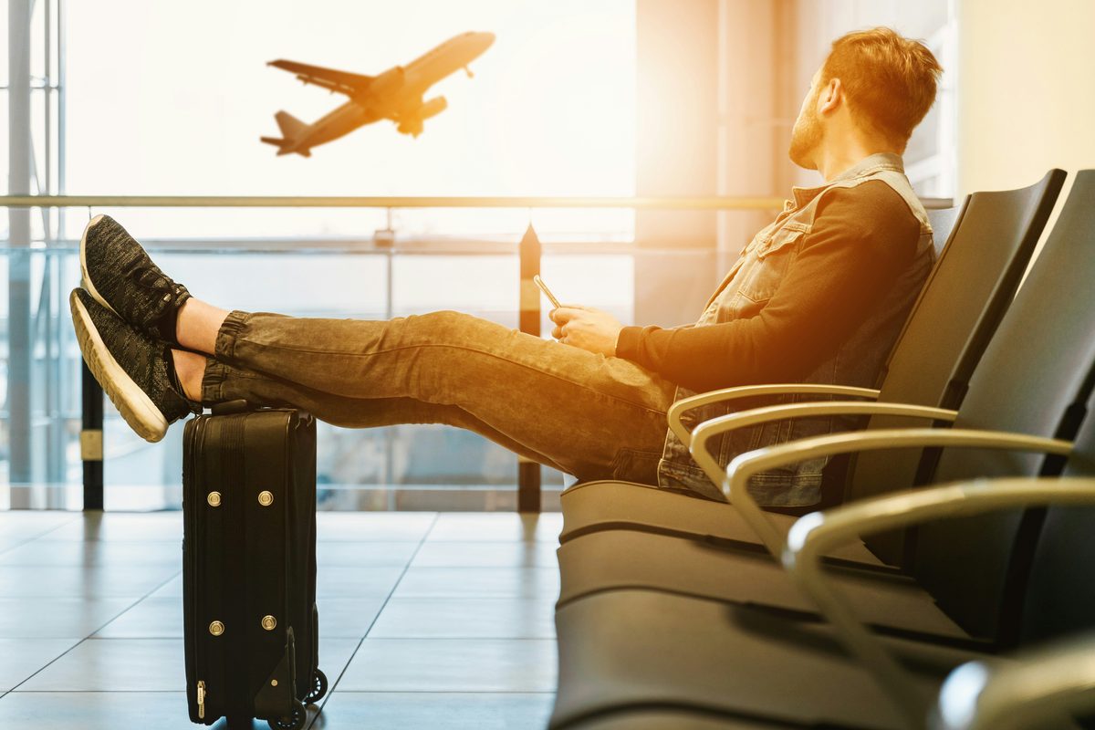 空港の旅立ちイメージ